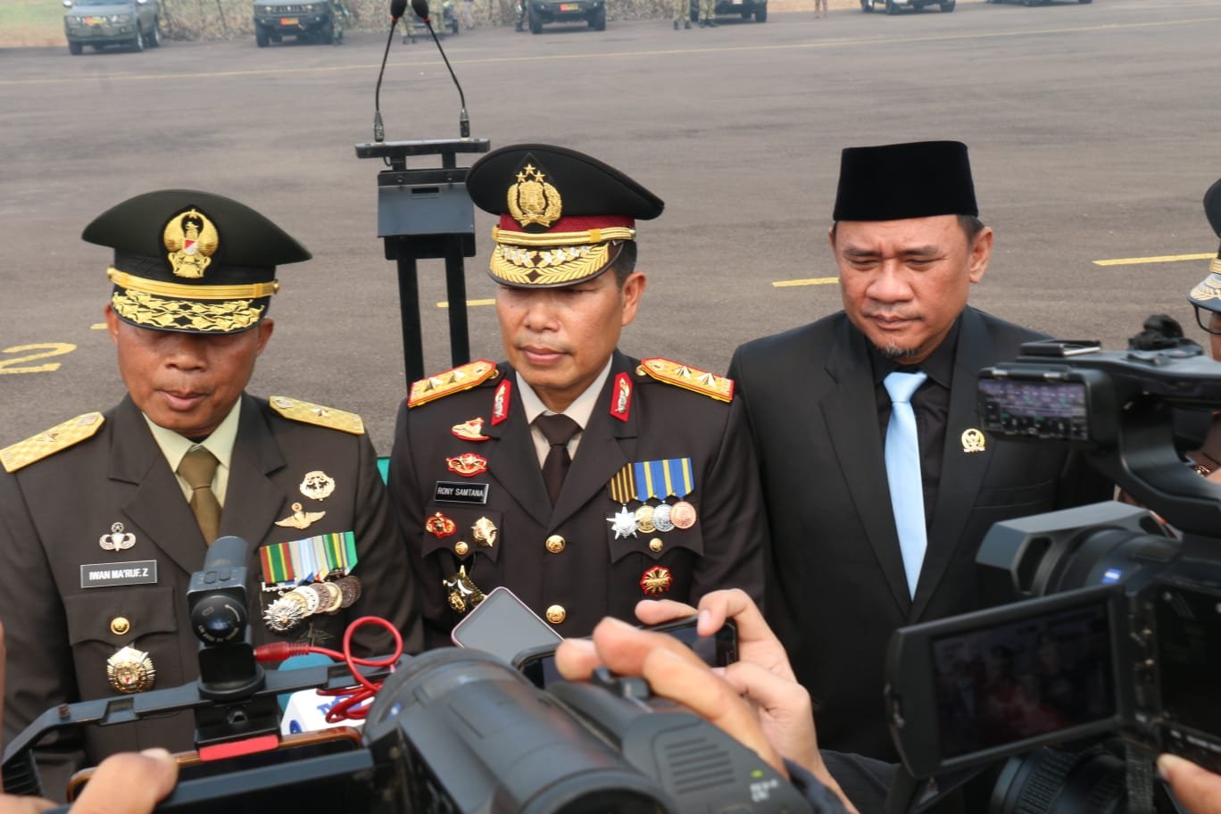 Hadiri Parade HUT ke-81 TNI di Lanud SMH Palembang, Kapolda Sumsel Irjen Pol Rony Samtana Tekankan Soliditas TNI-Polri Adalah Harga Mati