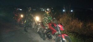 Pastikan Titik Hotspot Padam, Koramil 03/Tebas Rutin Laksanakan Patroli Malam Hari